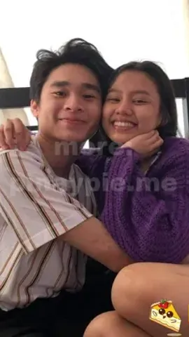 Masarap mag comfort si bespren kinikiliti ako gamit otin