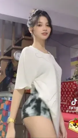 Mga babae talaga kapag bored kung ano anong gamit pinandudukit