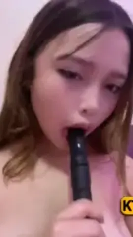 Isang Pinay Maganda Pinay Ang Ginawang Lollipop Dildo
