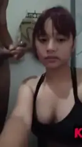 Sinipsip ang malaking etetz